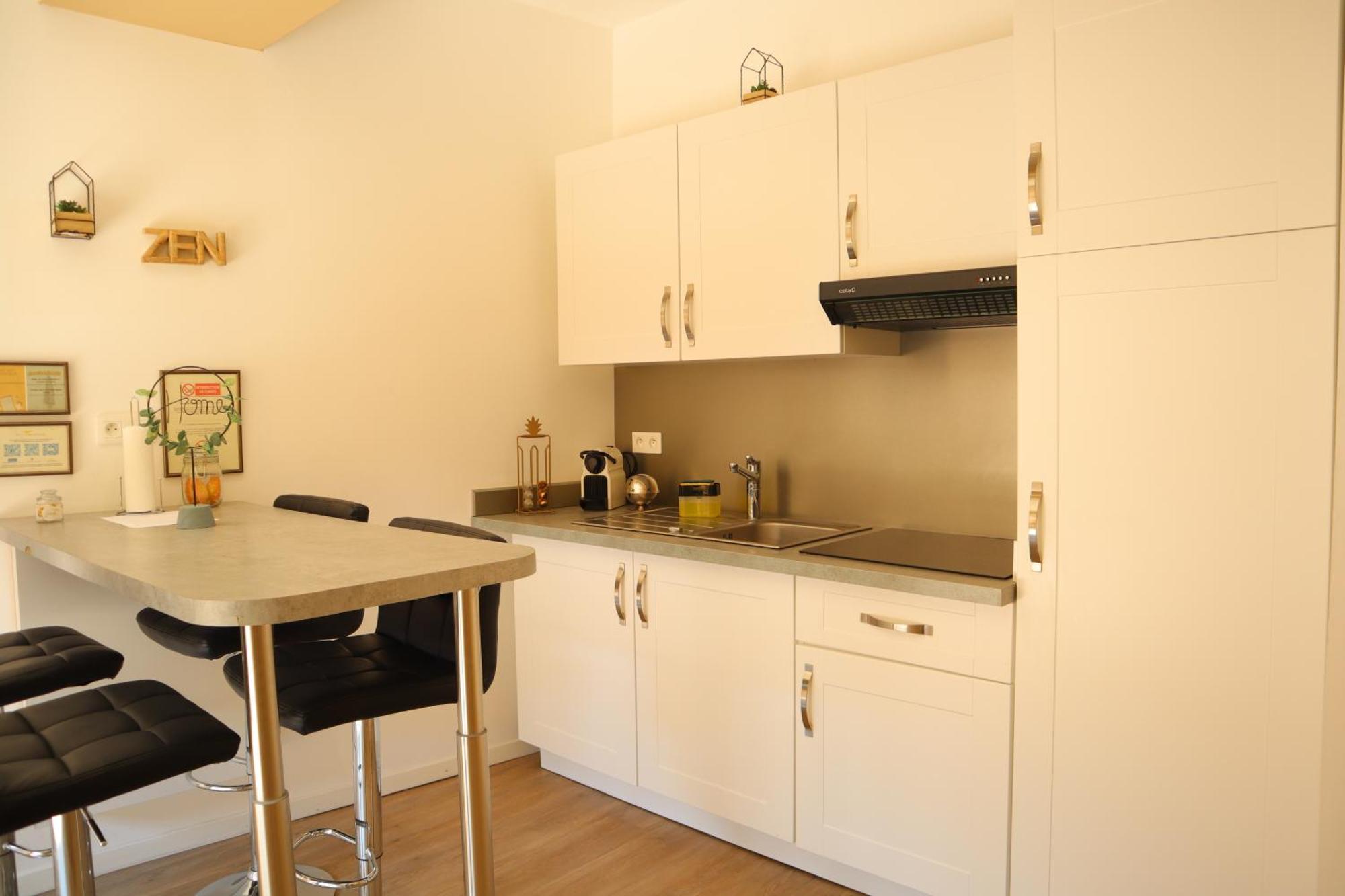 Appartement - Parking Prive Gratuit, Proche Centre-Ville Et Gare De Saint-Omer سانت-أومير المظهر الخارجي الصورة
