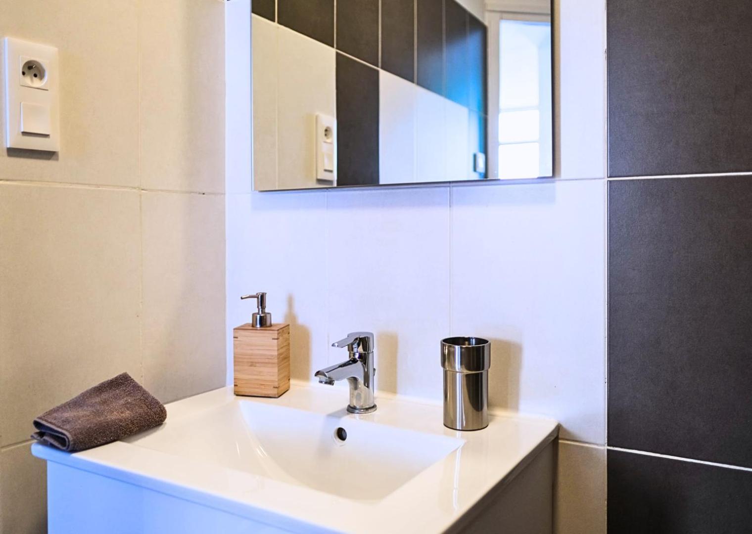 Appartement - Parking Prive Gratuit, Proche Centre-Ville Et Gare De Saint-Omer سانت-أومير المظهر الخارجي الصورة