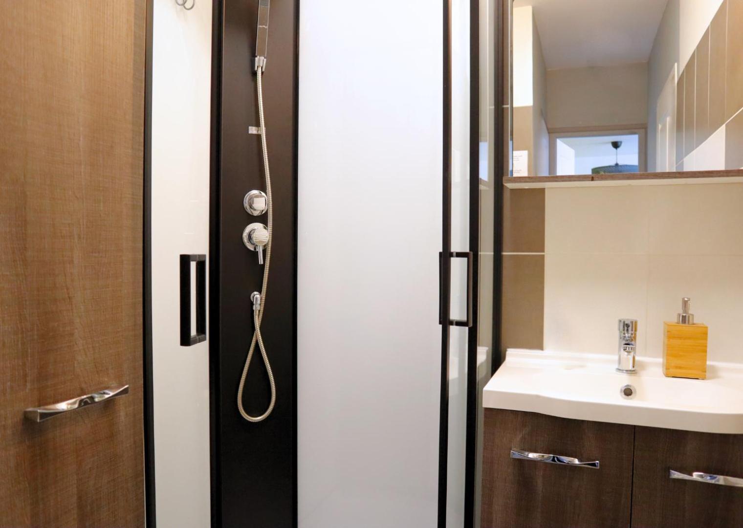 Appartement - Parking Prive Gratuit, Proche Centre-Ville Et Gare De Saint-Omer سانت-أومير المظهر الخارجي الصورة